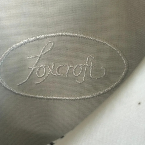 Foxcroft Black White Shaped Fit Wrinkle Free Button Front Shirt Size 12 - Picture 2 of 5